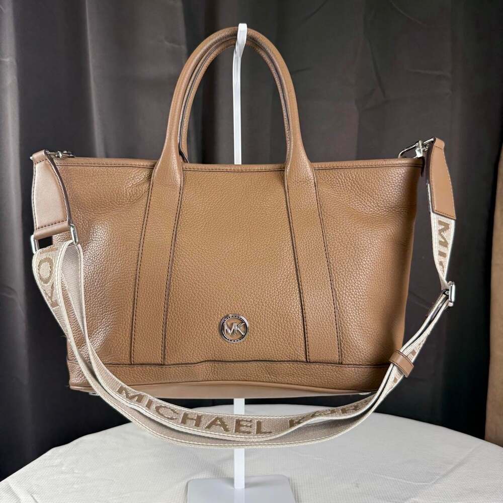 Michael kors luisa medium pebbled